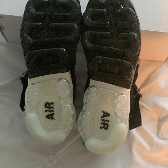 ❤️SOLD❤️Premiere fly knit size 7.5 - Picture 2 of 3